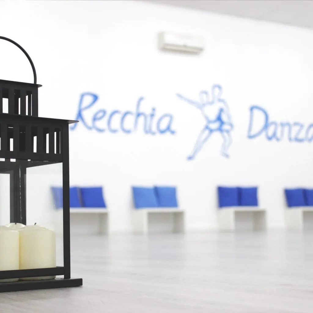 Sala grande de baile de la escuela