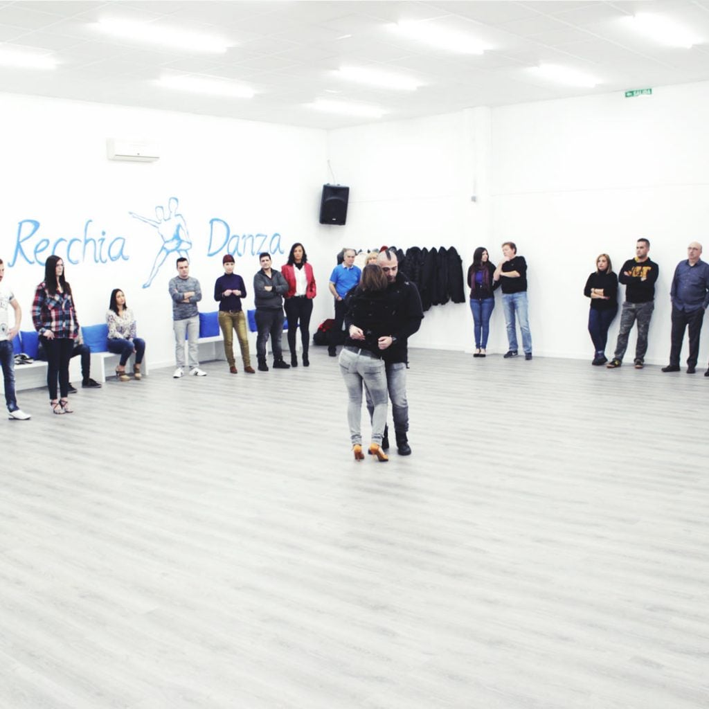 clases bailar kizomba en reus